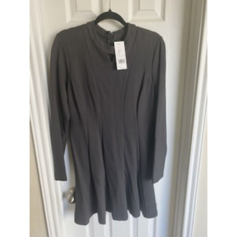Nicole Miller gray Mini Sheath Dress Size Large 3/4 Sleeve Keyhole collarless